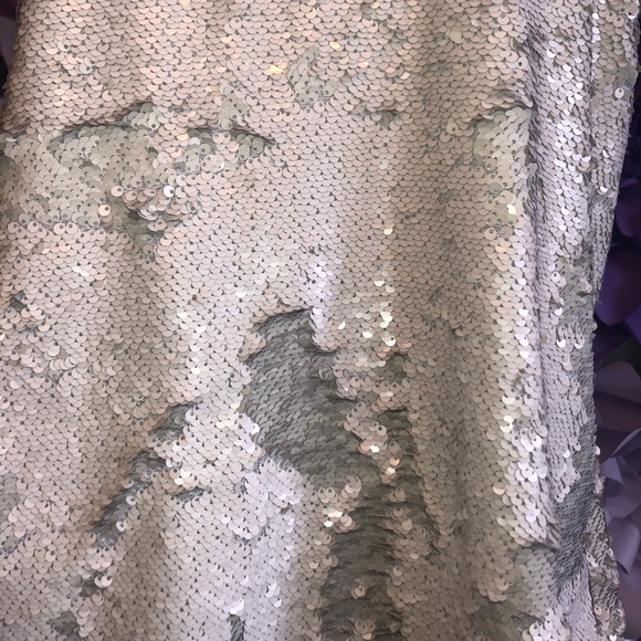 Two toned sequence top - Picture 2 of 8